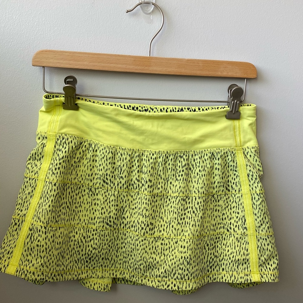 Lululemon rival skirt